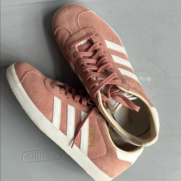 Adidas sneakers - Picture 1 of 1